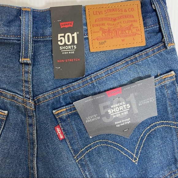 Levi’s- NWT High Waist 501 Distressed Shorts Size 25 - Picture 6 of 7